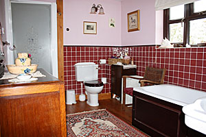 Family bathroom at Nutshell Cottage - Bed & Breakfast - Near Hartpury College Gloucestershire